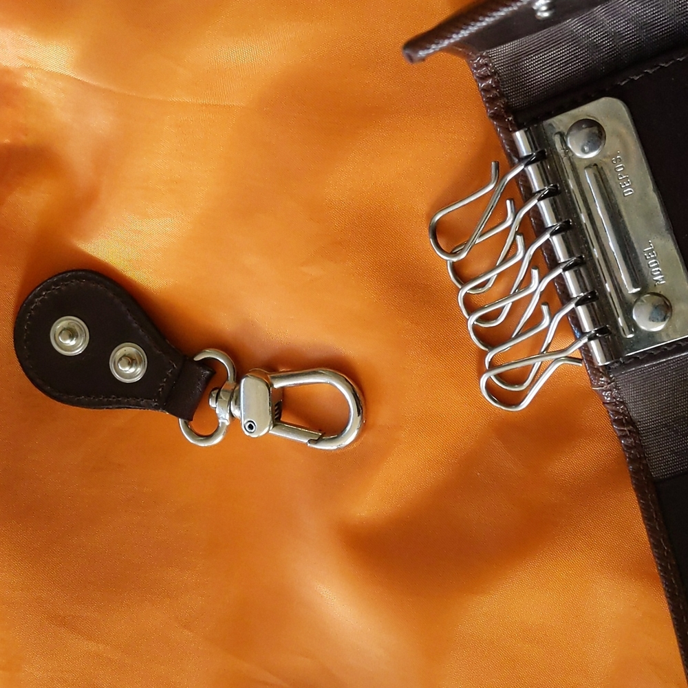 Escada Vintage Key keeper . - Picture 7 of 8